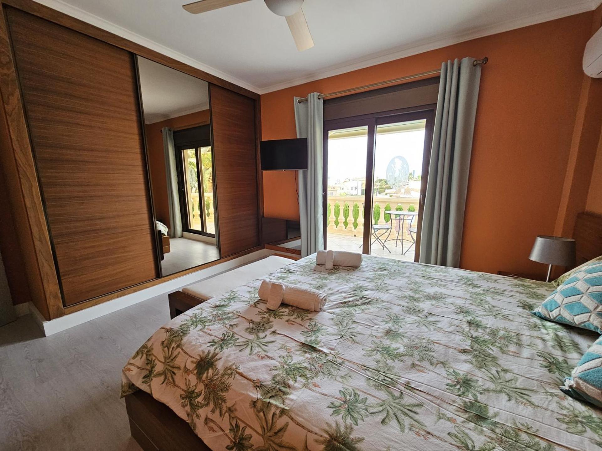 Luxury Villa - Pool, Hot Tub, Aircon, Tvs, Home Cinema, Office, Gbit Internet, Sports Equipment Calp Exterior foto